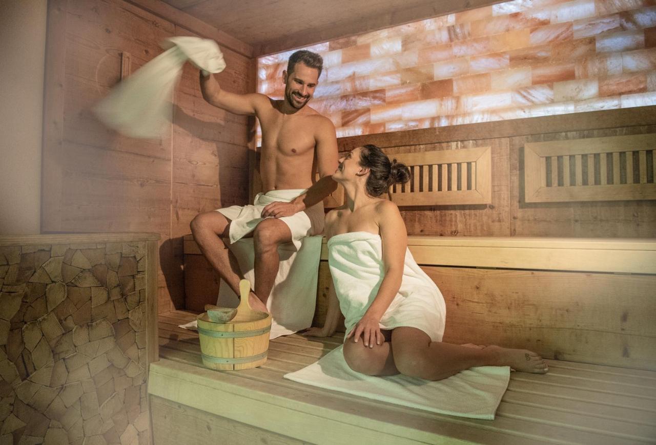 Alpina Wellness & 4*